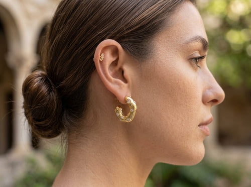 Élara Earrings – Gold